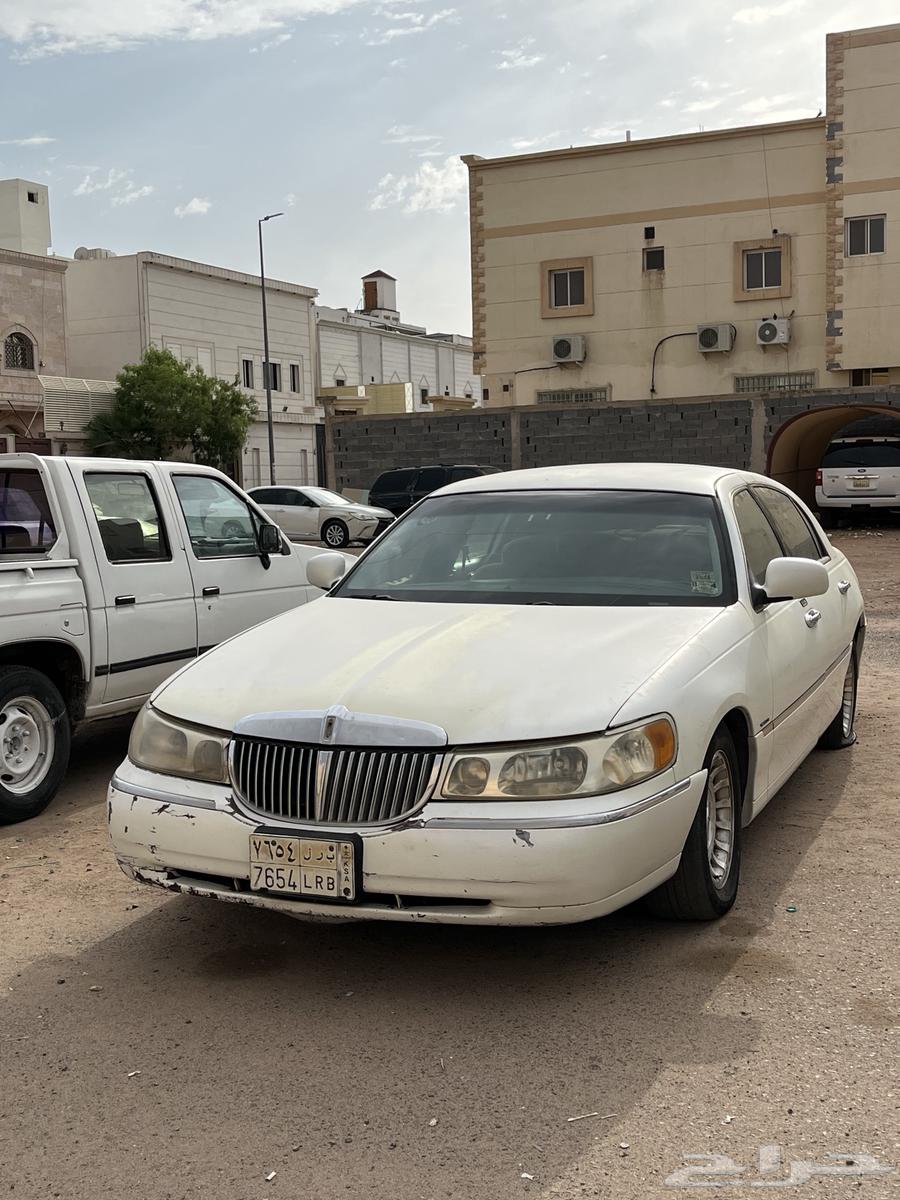 Lincoln Town Car 1999 model for sale63054716823042112