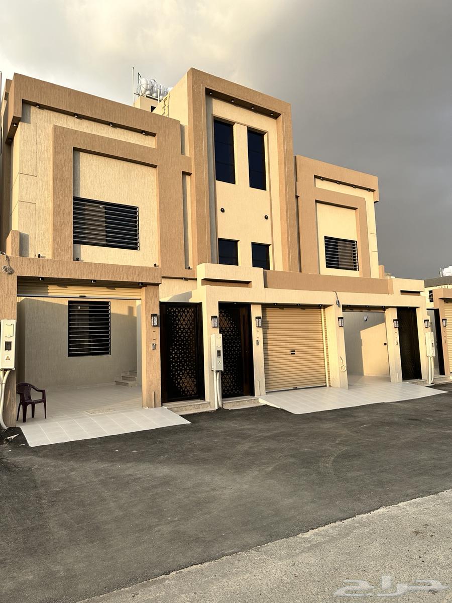 For sale: ground and upper roof with car entrance and rooftop in Abha Al-Mahalla.62891355284099114