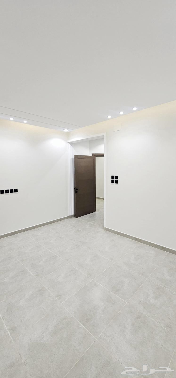 شقق علويه وأرضيه للبيع63012025773058113