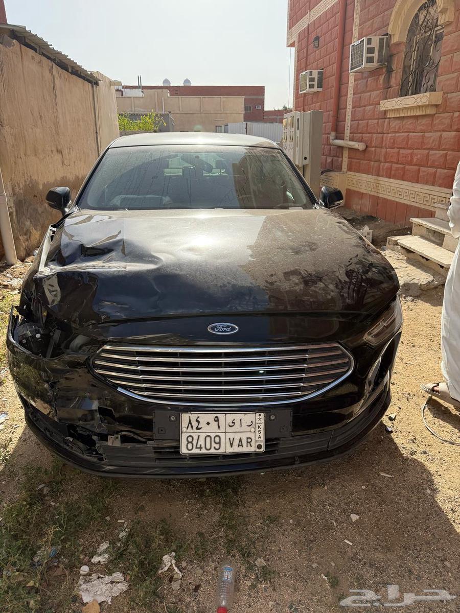 Ford Taurus63067431912707112