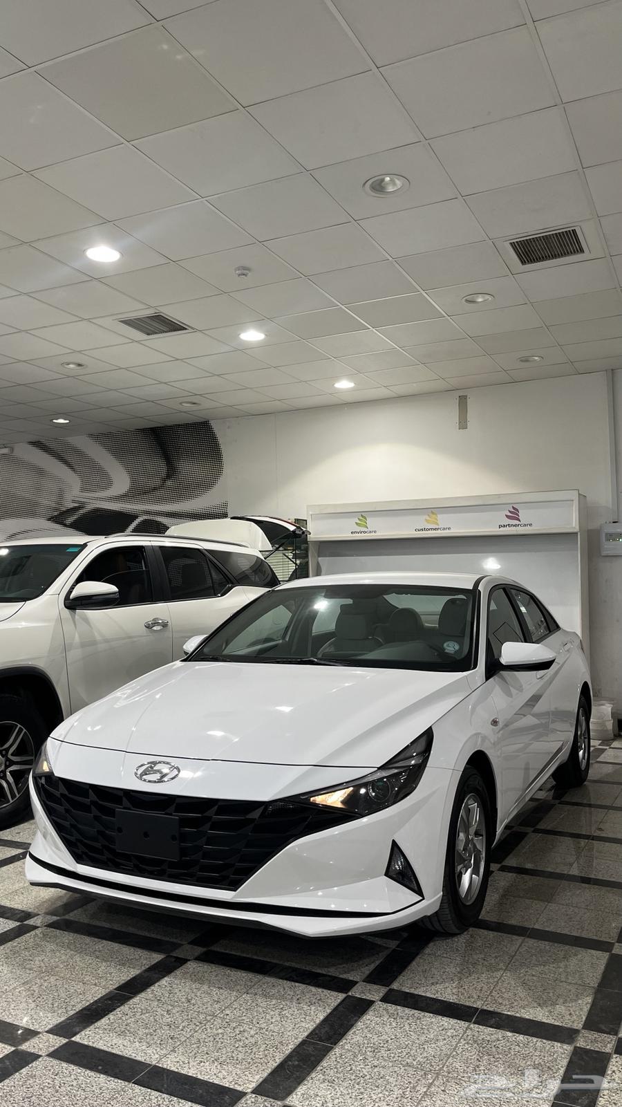 For sale, white Nترا 202363057850232322112