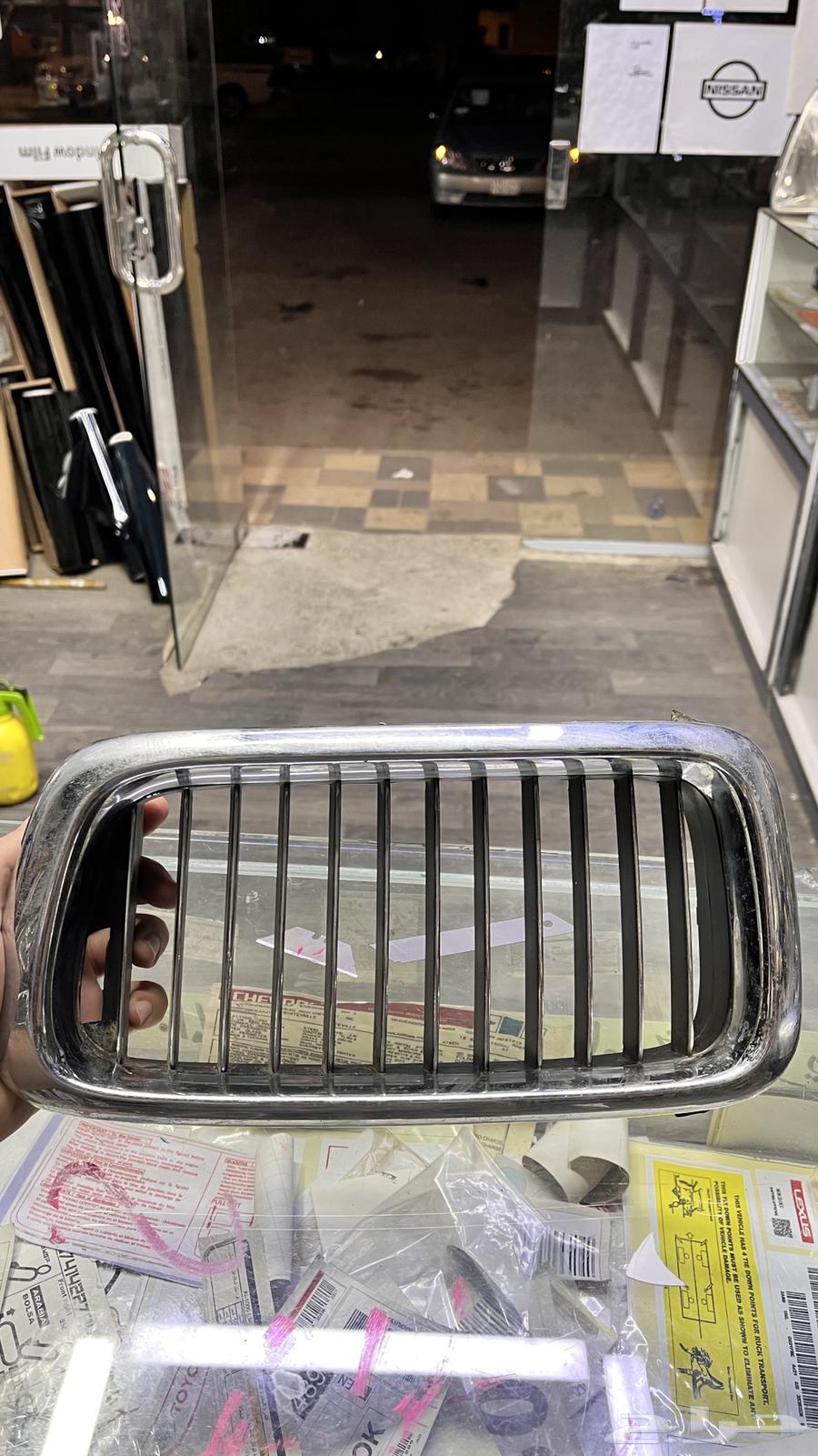 شبك BMW 2001630627441757451124