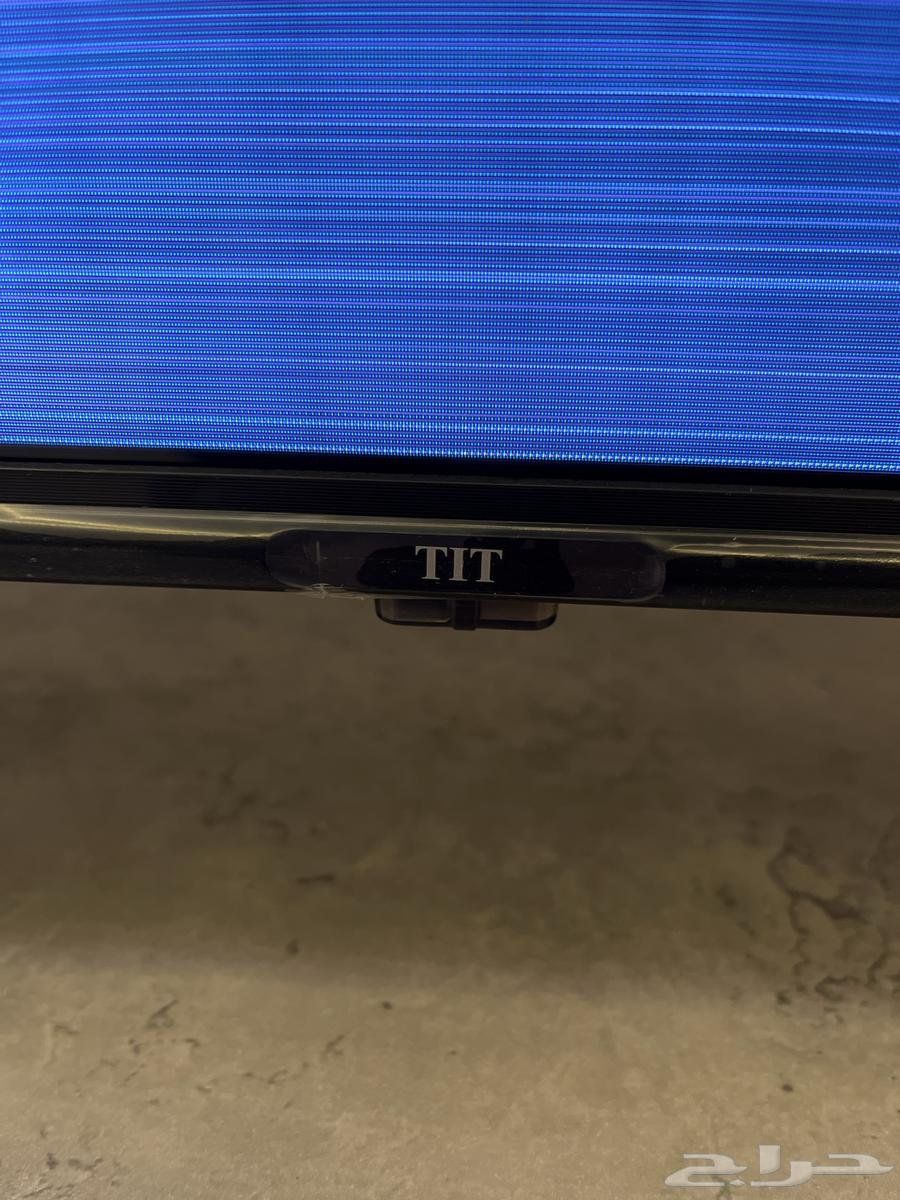 Broken 65-inch screen63057835400449111