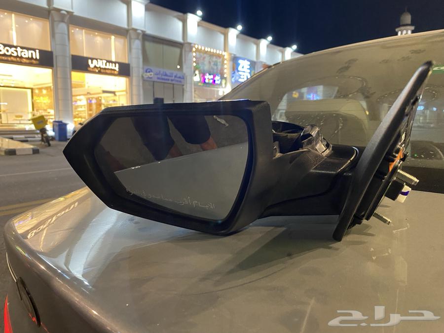 Accent Mirror Left 202563057845697410111