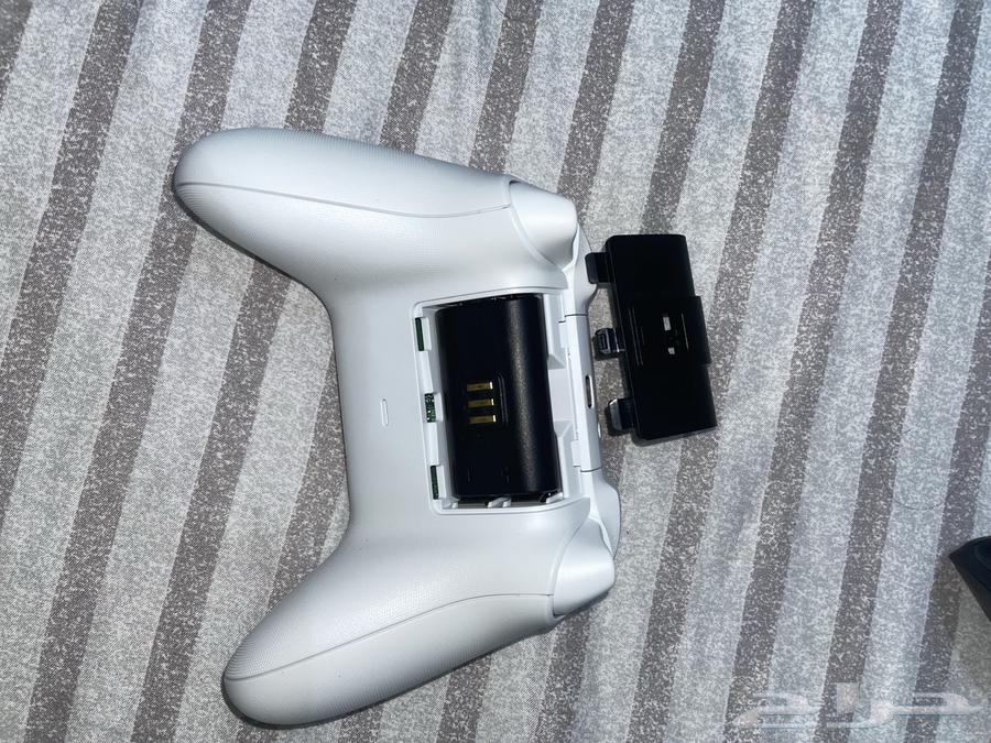 Xbox Series S, almost new, light use, for sale on condition63043340812547112