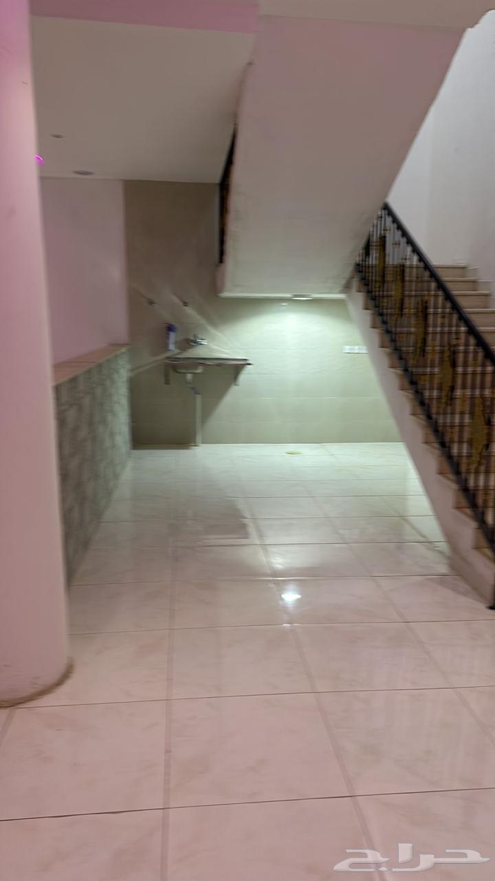 For rent, a bachelor's lounge in the industrial area, two floors63013825534081113