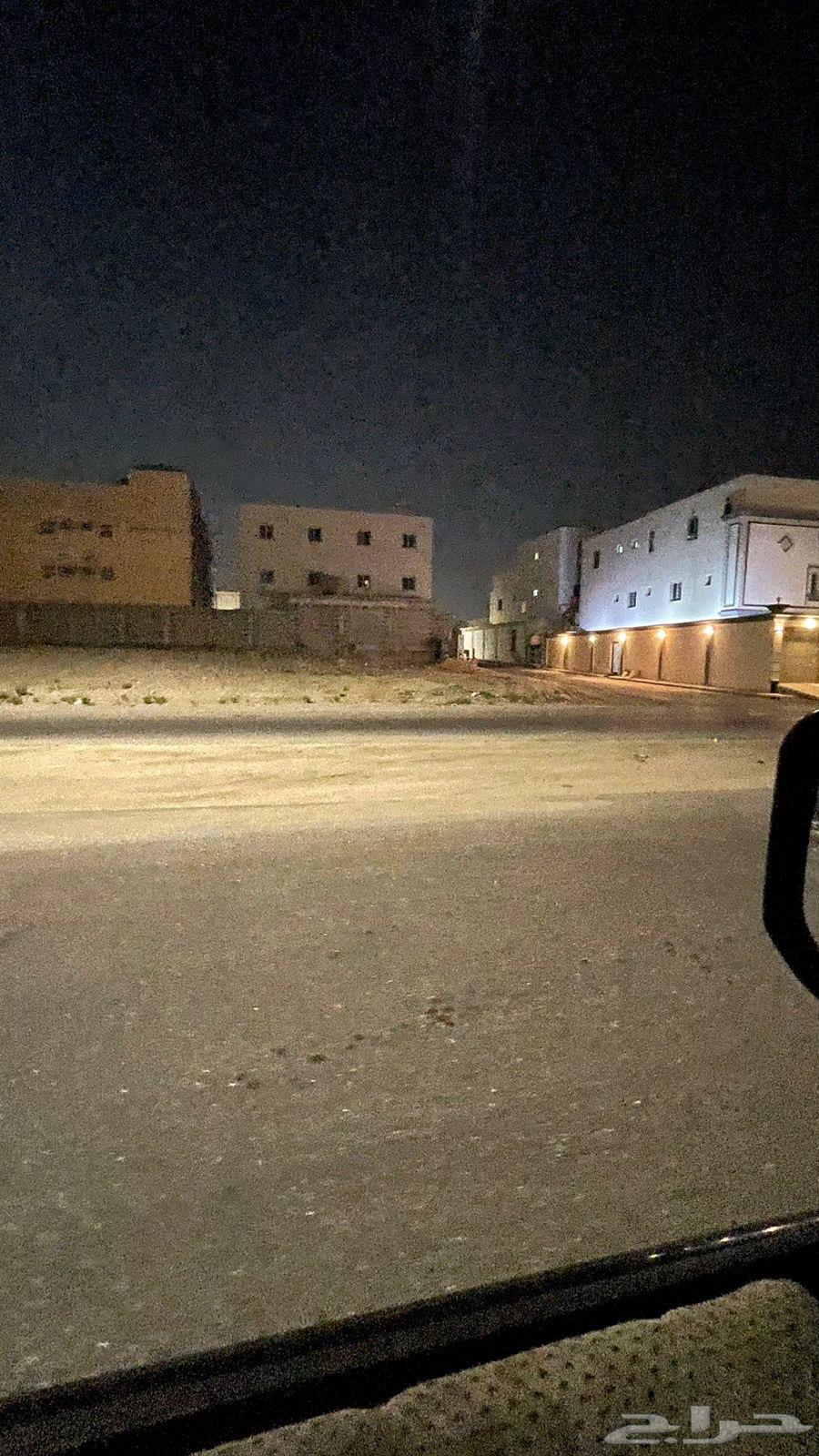 ارض للبيع في ضاحية الملك فهد شارع 32 م ونافذ 8م63014281263491111