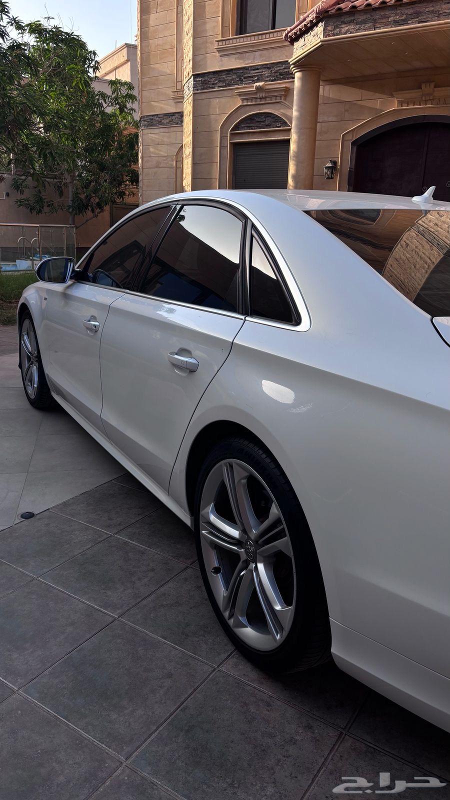 For sale - Audi S8 model 201463057854136963114
