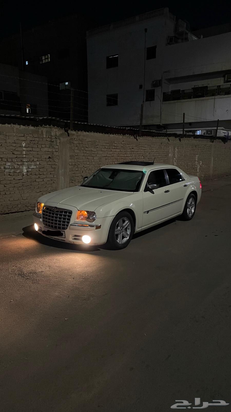 كرايزلر c300 هيمي 200863053907815426112