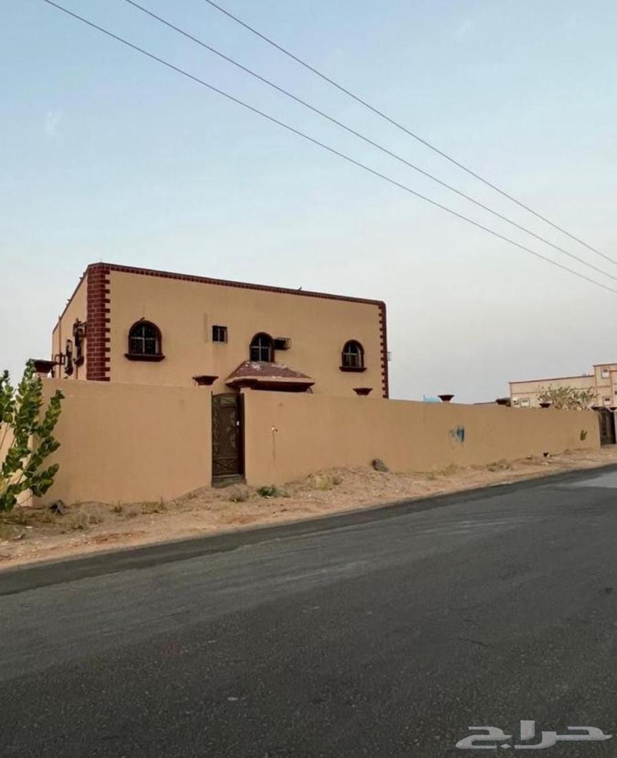 فيلا نجران الشرفه معها شقتين للبيع بسعر منافس63012950875906111