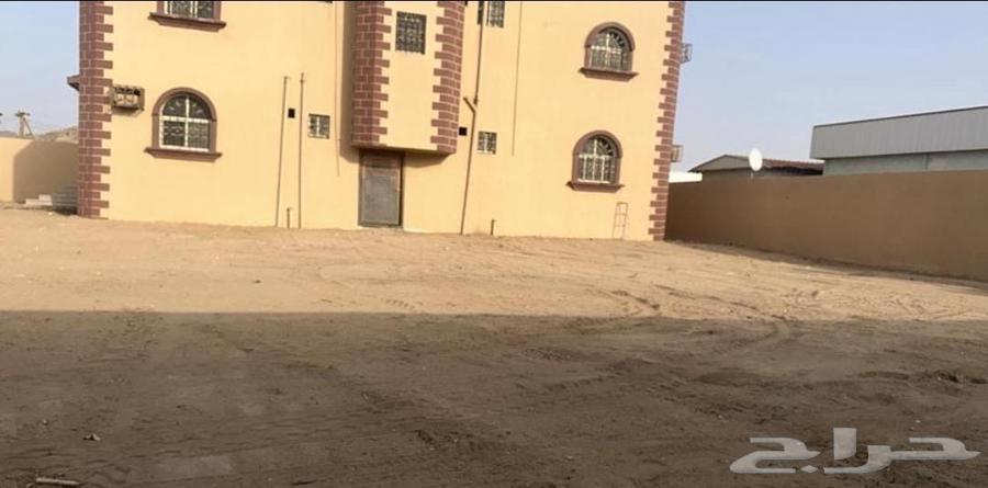 فيلا نجران الشرفه معها شقتين للبيع بسعر منافس63012950875906112