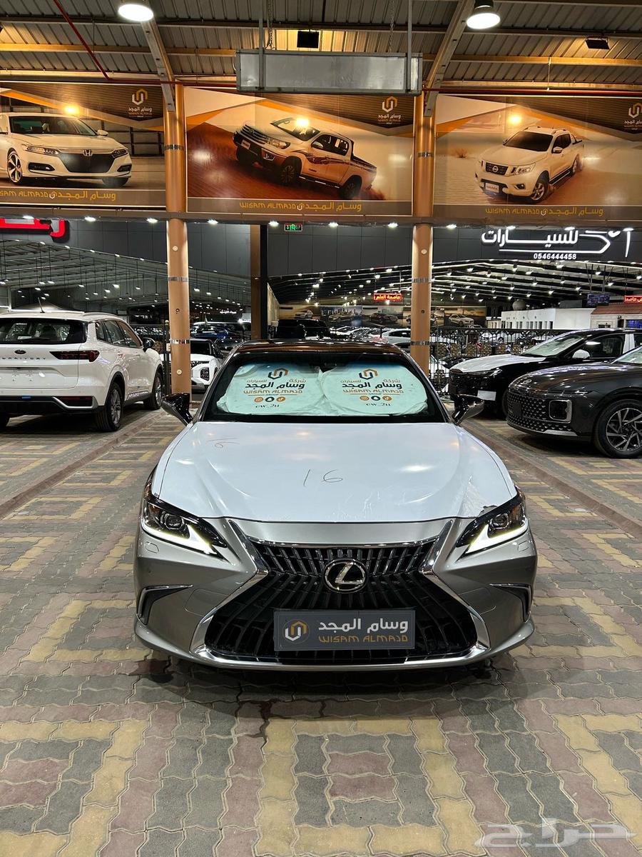 عرضصلكزس ES350 بريمي 2023 السعر شامل الضريبه واللوحات19740063057454678273112