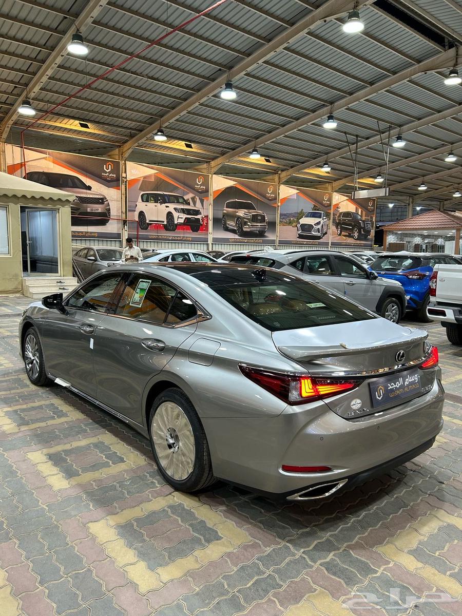 عرضصلكزس ES350 بريمي 2023 السعر شامل الضريبه واللوحات19740063057454678273114