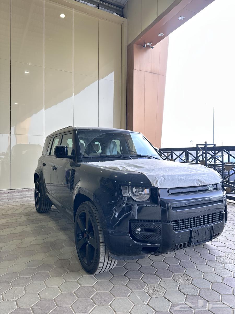 Land Rover Defender V6 Cylinder X Full Gulf 2025 Black Gemmy63054285288450111