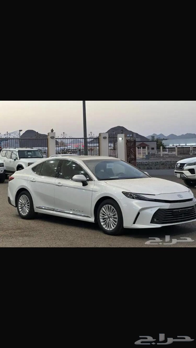 كامري LE نص فل63057445570305112