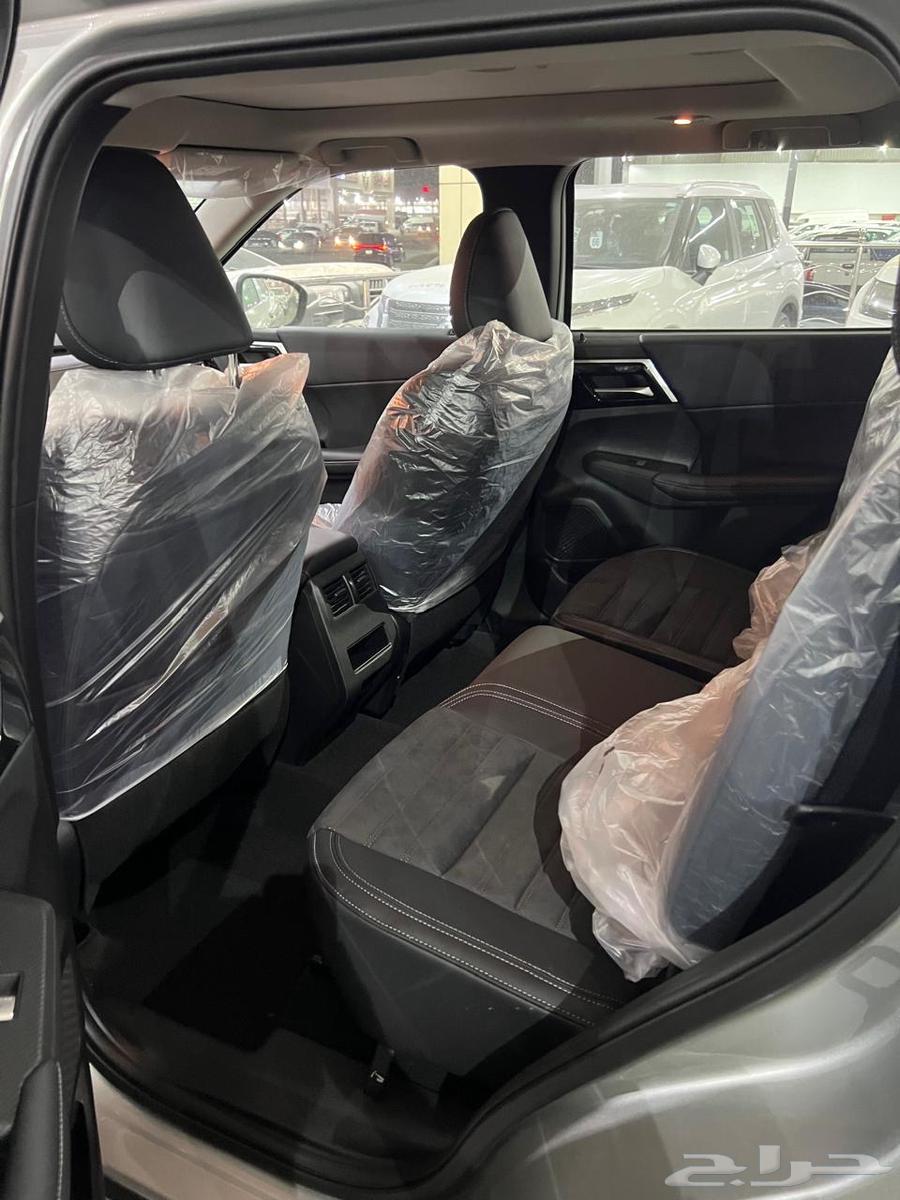 Mitsubishi Outlander 2025, half full plus in cash and installments63055877015426114