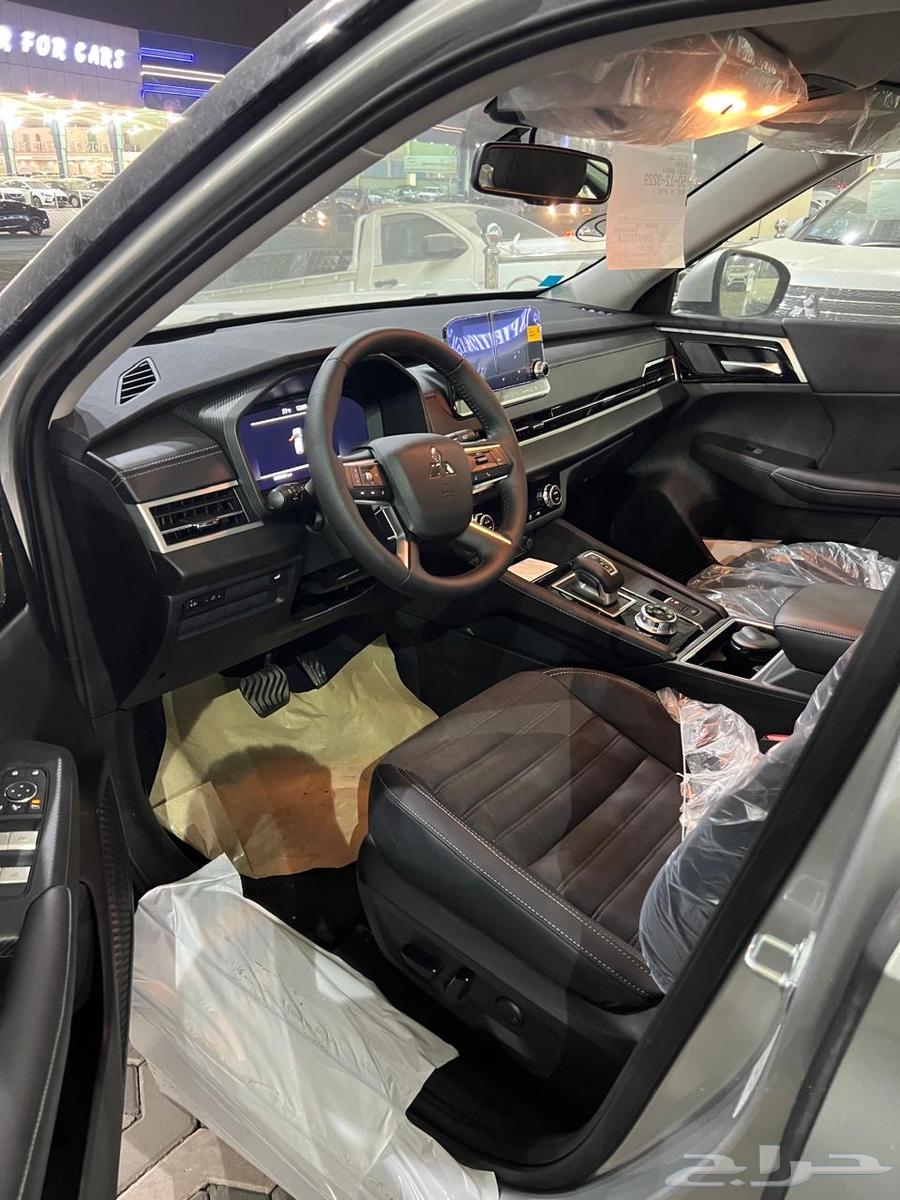 Mitsubishi Outlander 2025, half full plus in cash and installments63055877015426112