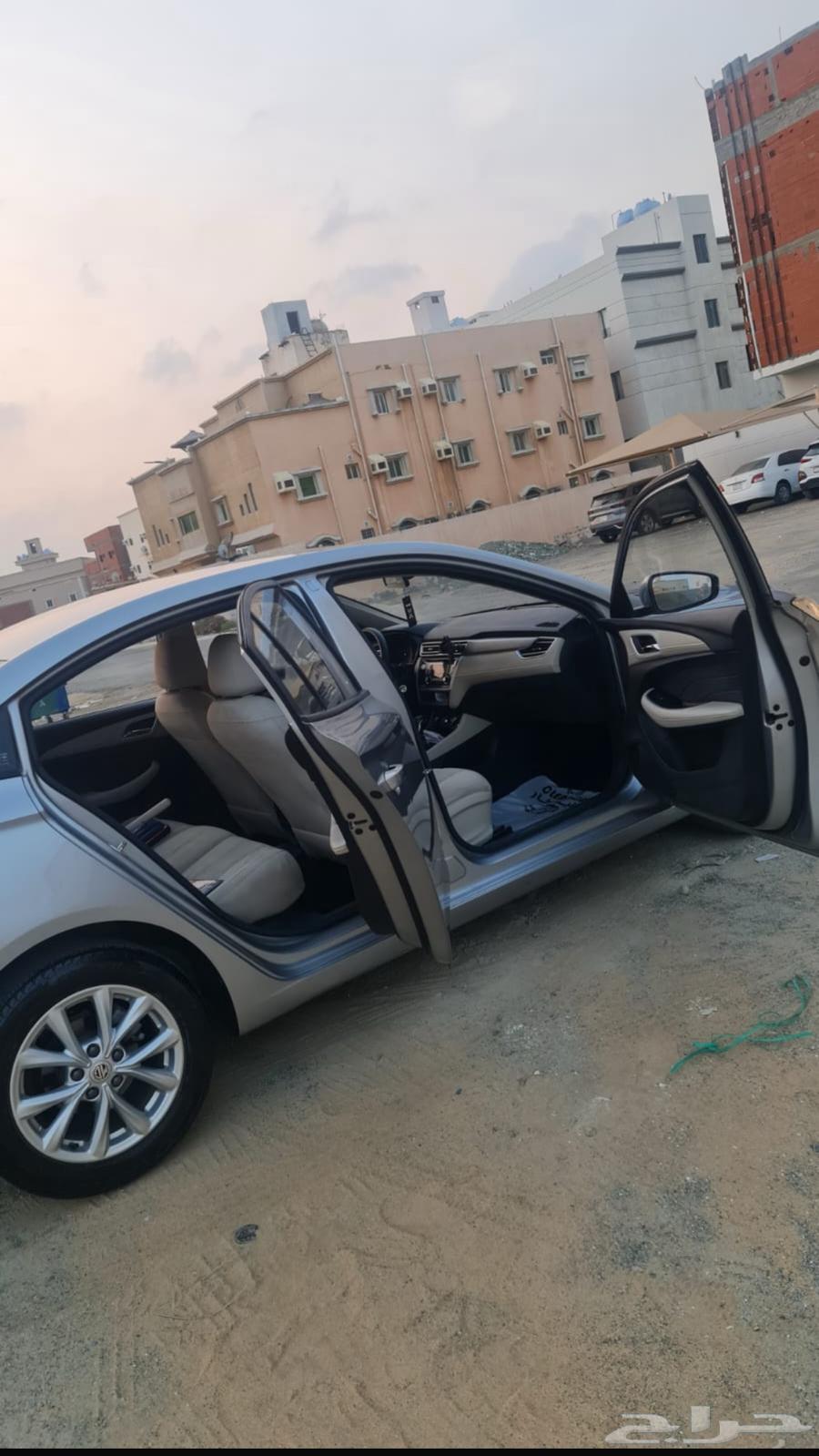 MG563053525468290112