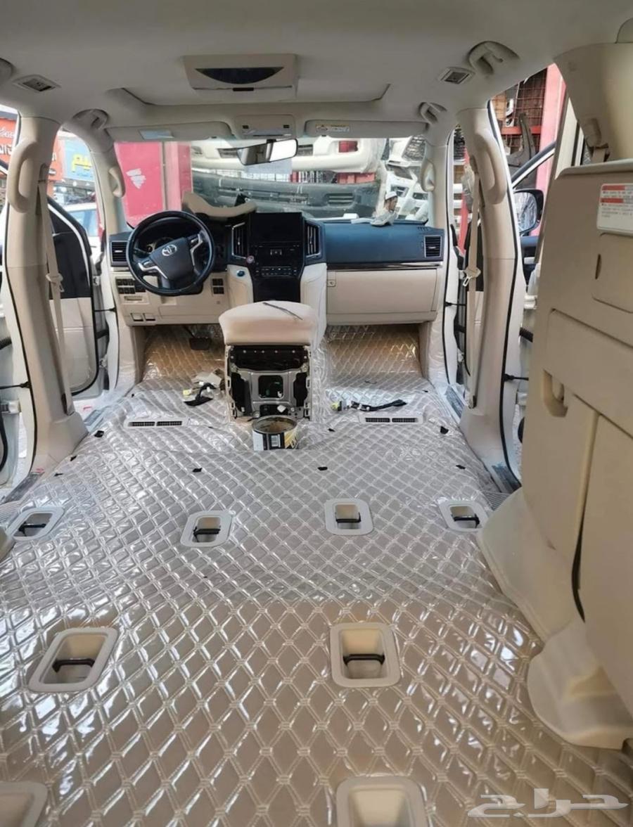 Do not touch the car.63051472236162111