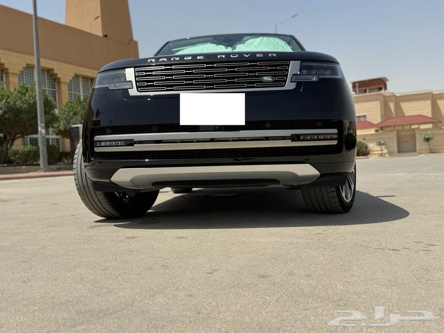 Range Rover Vogue 2025 Black Color for Rent63053529388417111