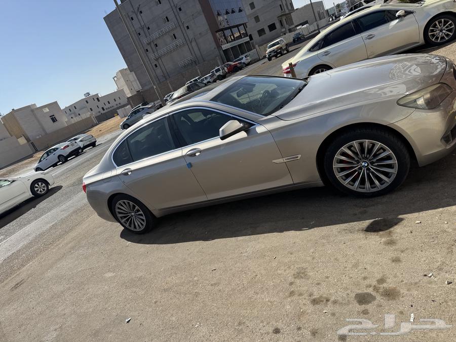 بي ام دبليو 730Li 201263049538749825111