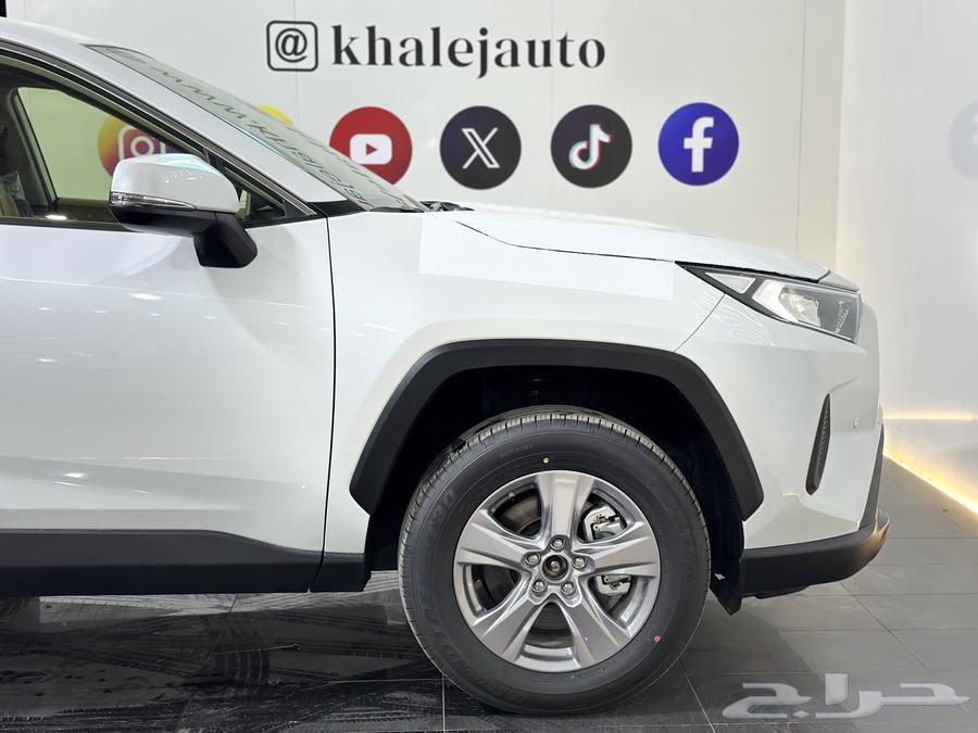 Toyota RAV4 LE Standard Gasoline Double 202563051453928195114
