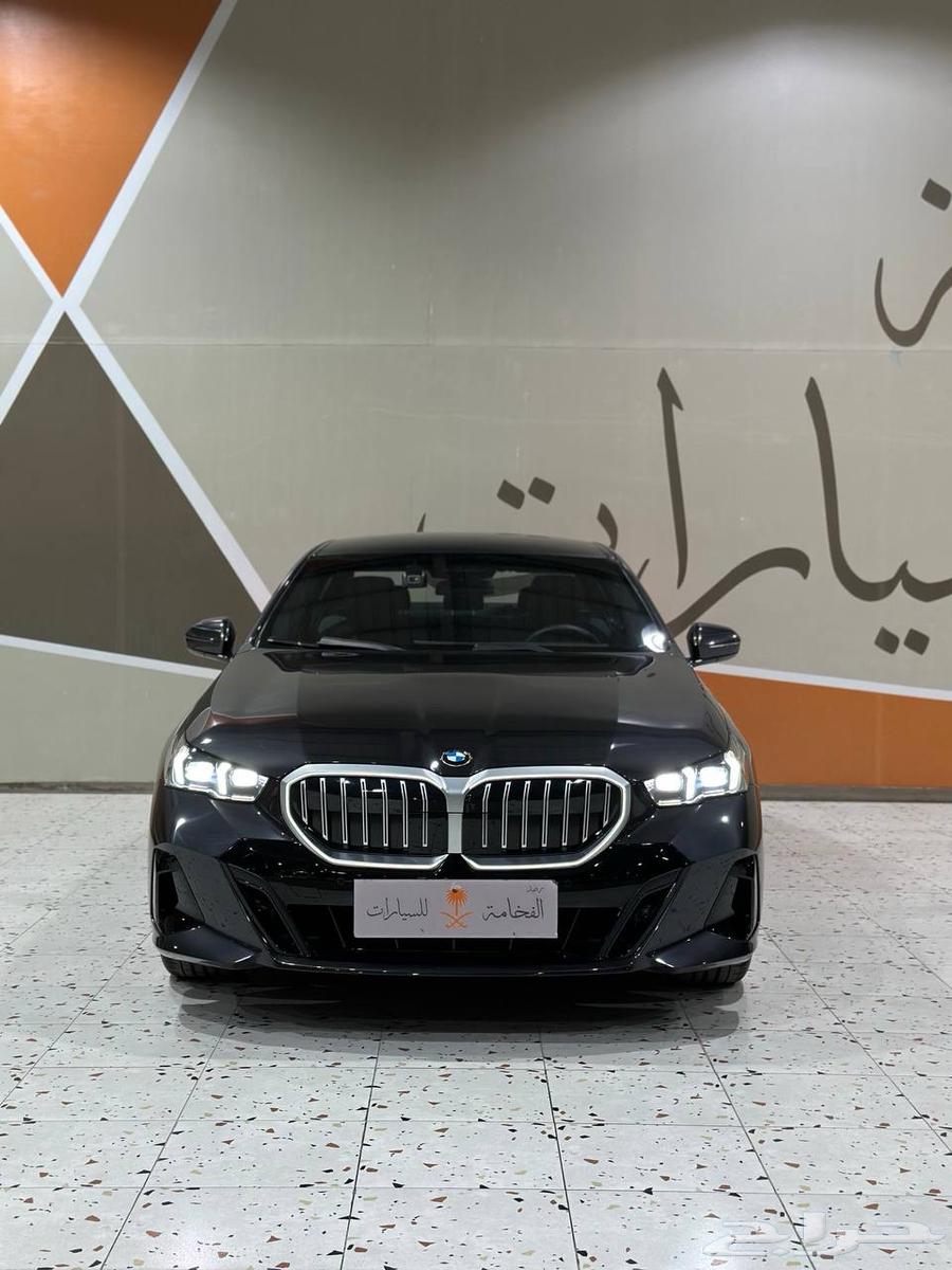 بي ام دبليو 520i فل كامل 2024 . رصد الفخامة63051042953345112