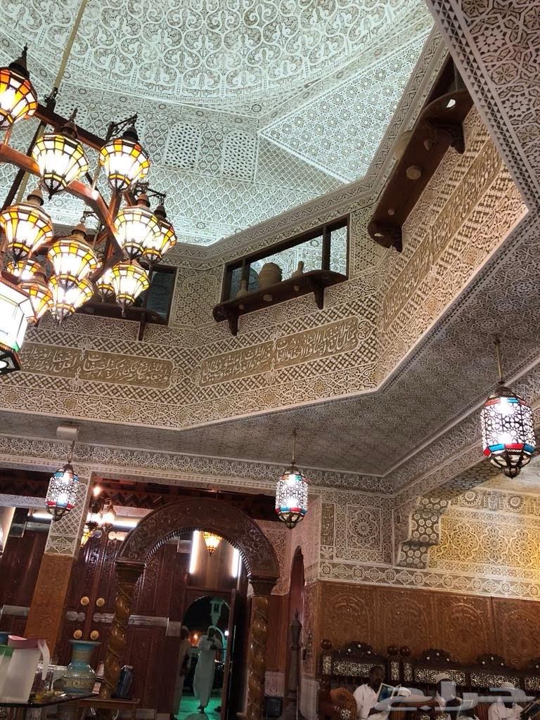 A palace for sale in Mecca with an area of 8,000 and fractions63234813872770112