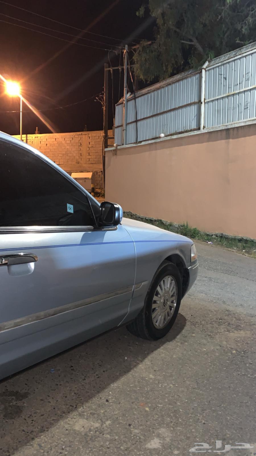 Ford Grand Marquis Canadian 200463043185223682111