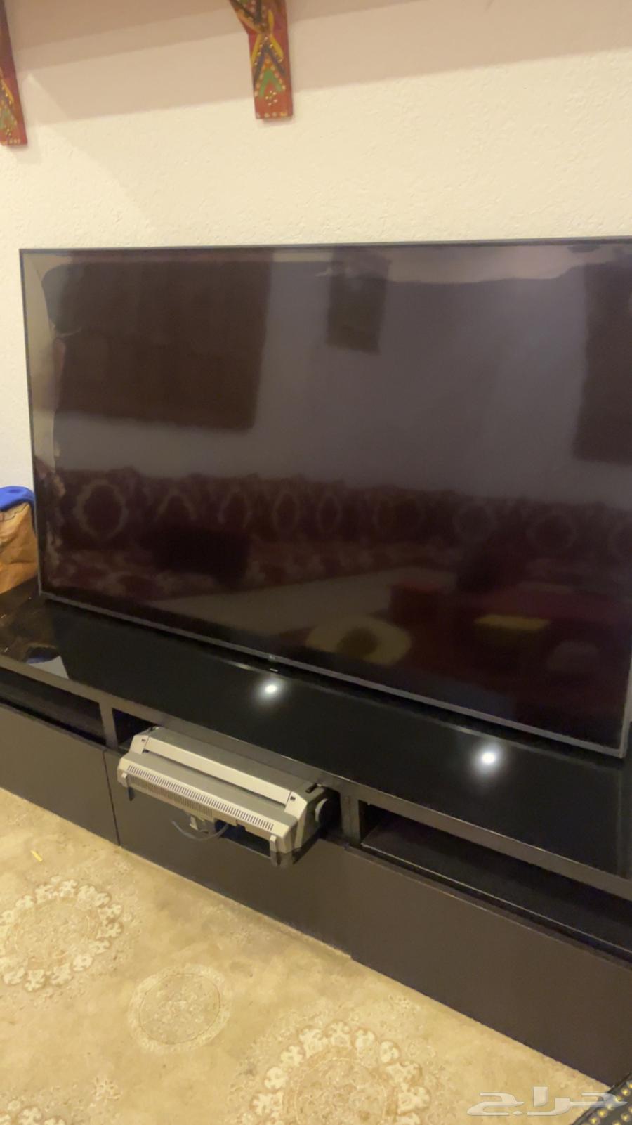 تلفزيون كبير 60بوصه630311829945611120