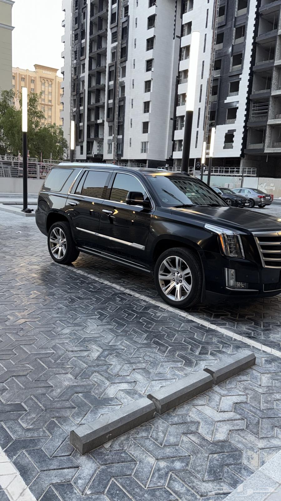 The jewel of the roads Cadillac Escalade 202063046491376130111