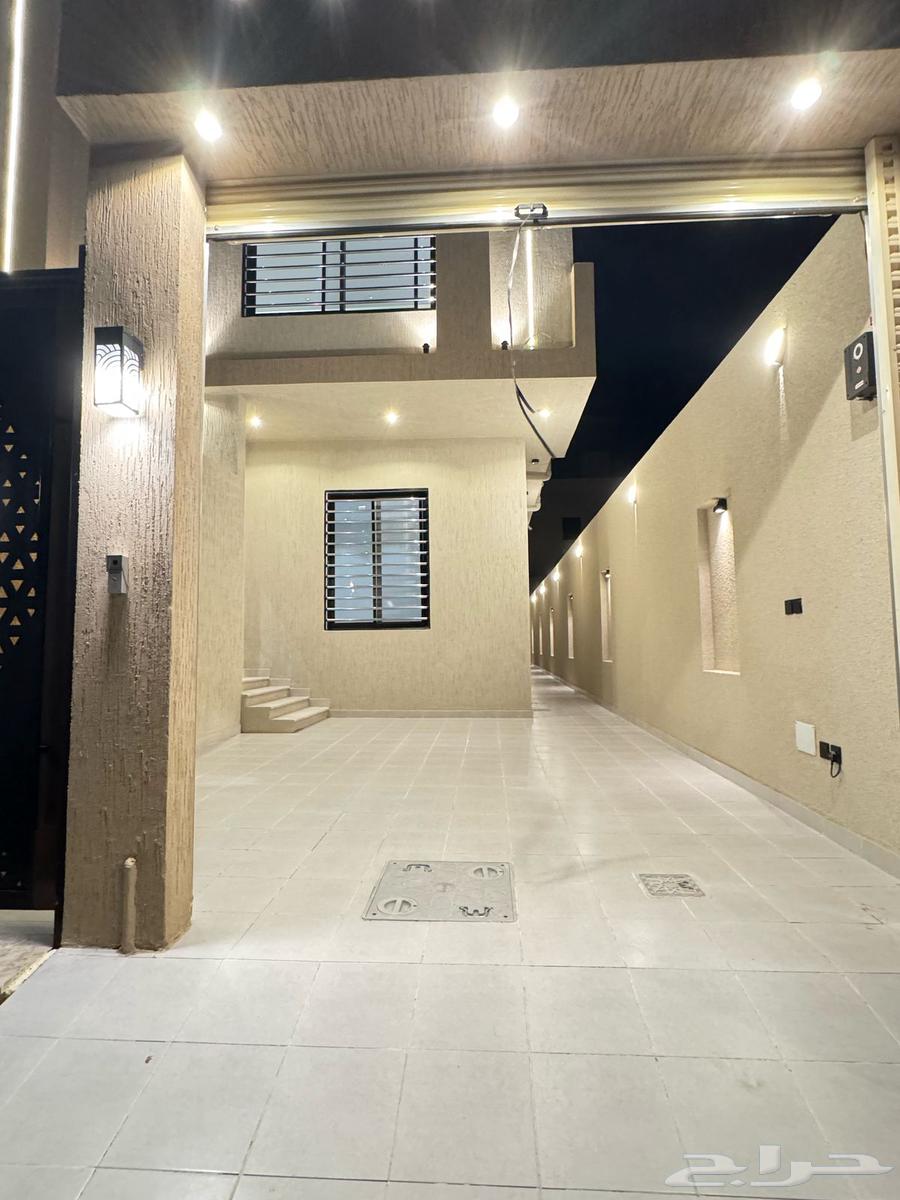 للبيع ارواف ارضيه وعلويه بمدخل سياره في ابها630124781985301122