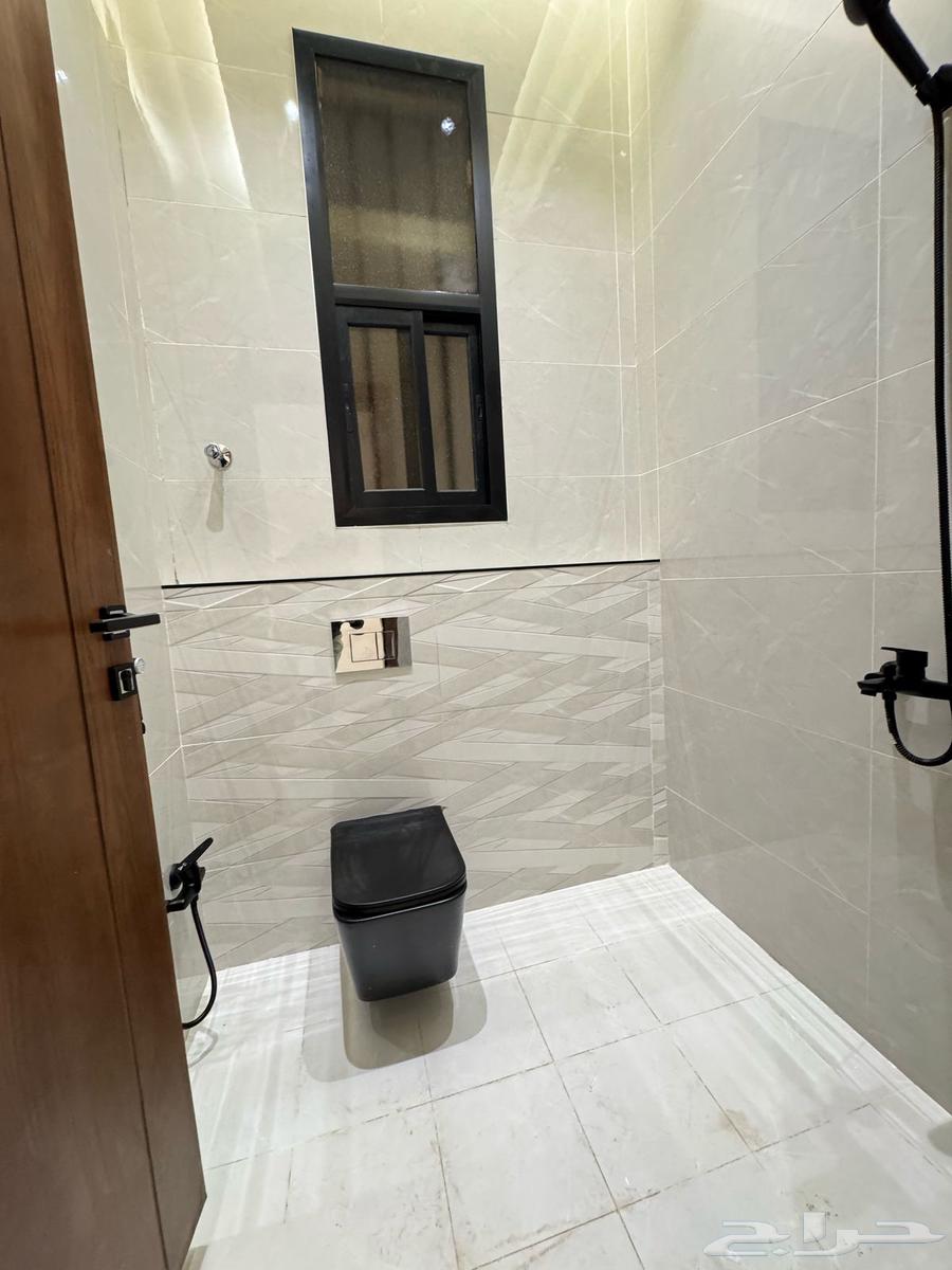 للبيع ارواف ارضيه وعلويه بمدخل سياره في ابها63012478198530111