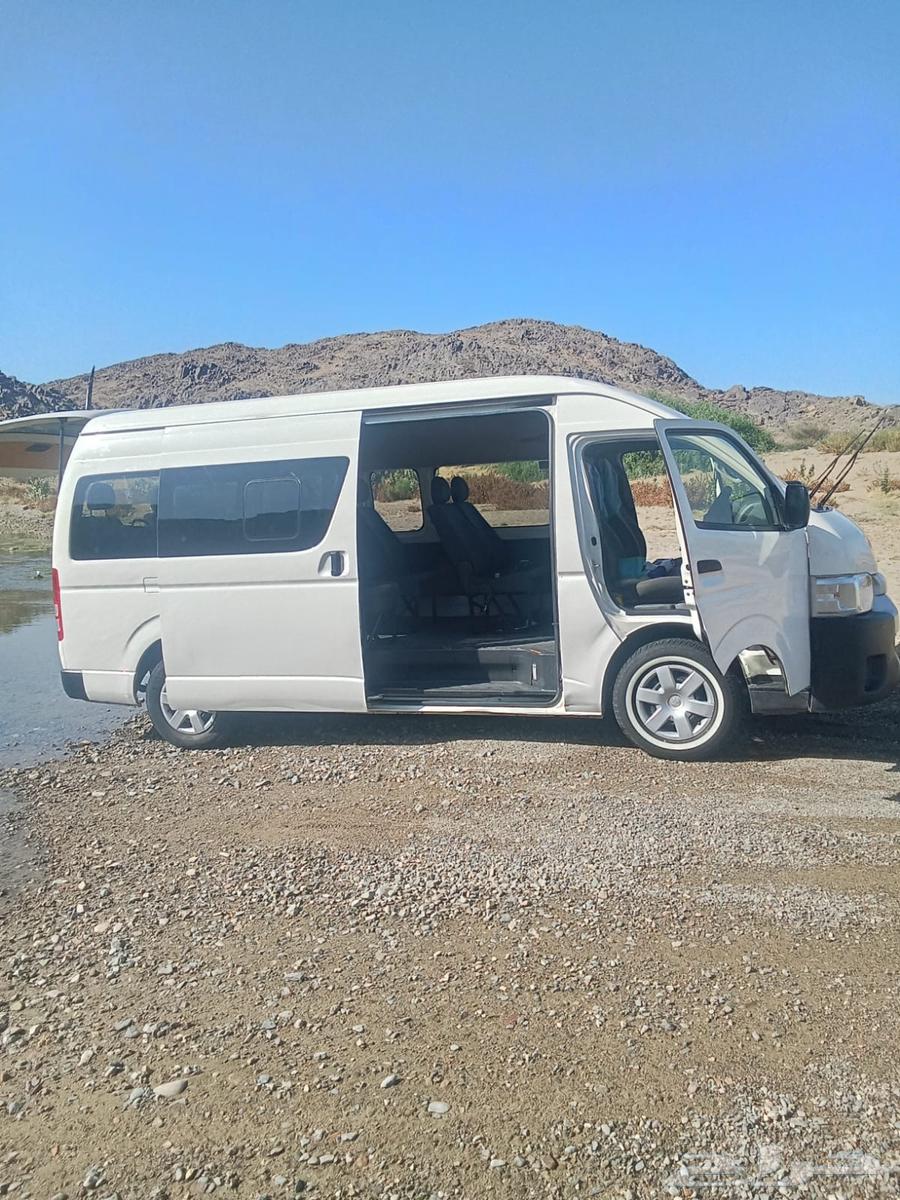 High ceiling diesel bus 2018, 265 thousand kilometers. The bus engine is automatic transmission.63044383882497113