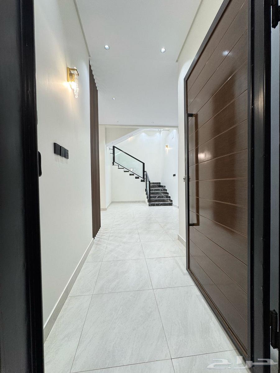 للبيع ارواف ارضيه وعلويه بمدخل سياره في ابها63012478198530114