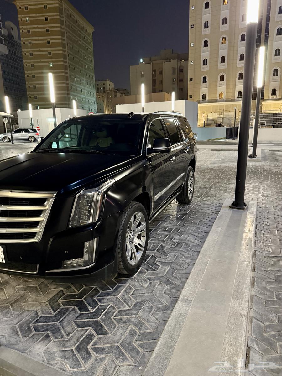 The jewel of the roads Cadillac Escalade 202063046491376130112