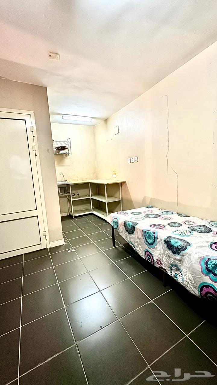 Furnished bedroom for monthly rent with private entrance (Dhahban)63012953522051113