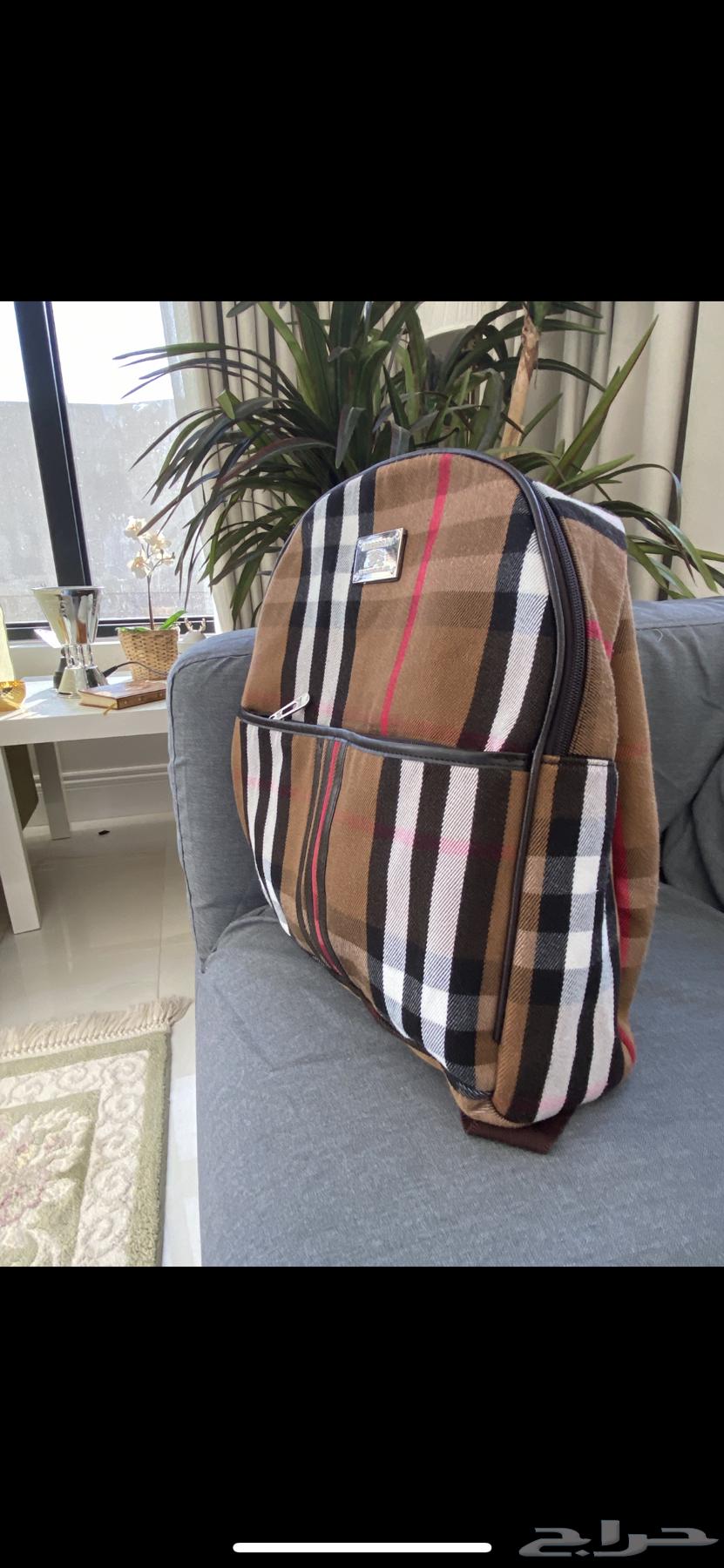 Burberry brand bag, limit 400, very clean, buyer's responsibility63034255771393116