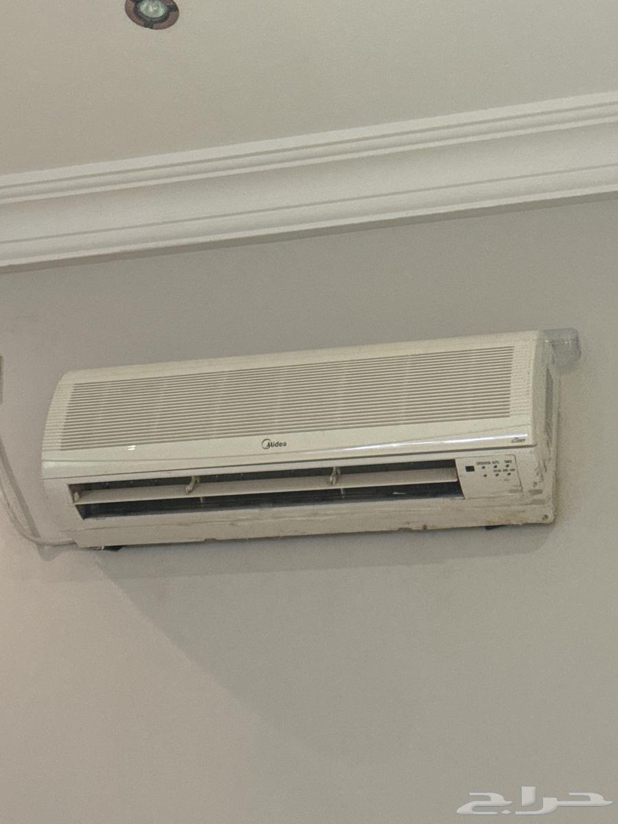 Split type air conditioner 12 units Media company630285527575061125