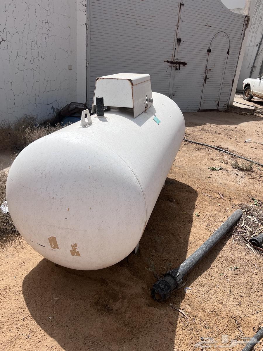 Used 1000 liter gas tank, like new, for sale63036205842435112