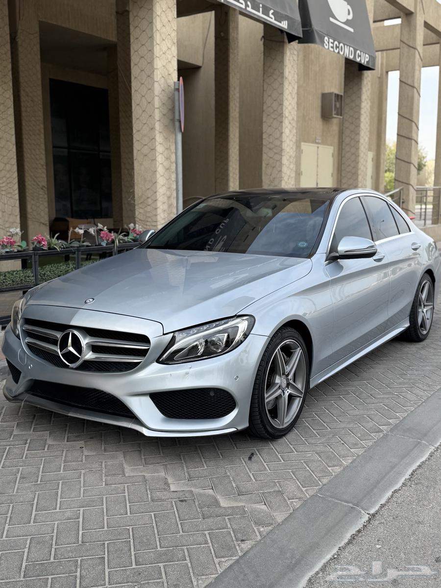Mercedes C200 clean, selling at the expense of the owner63077978426498111