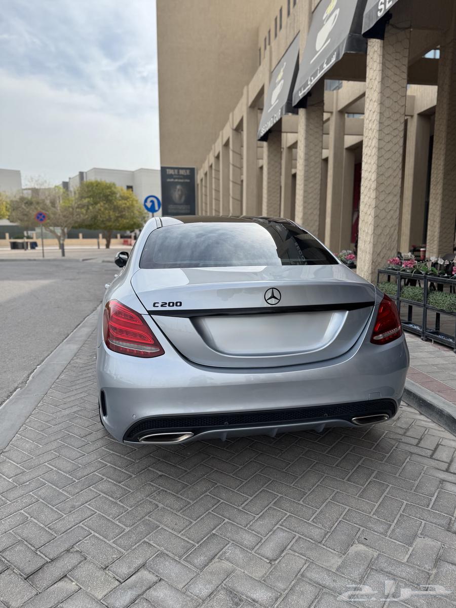 Mercedes C200 clean, selling at the expense of the owner63077978426498114