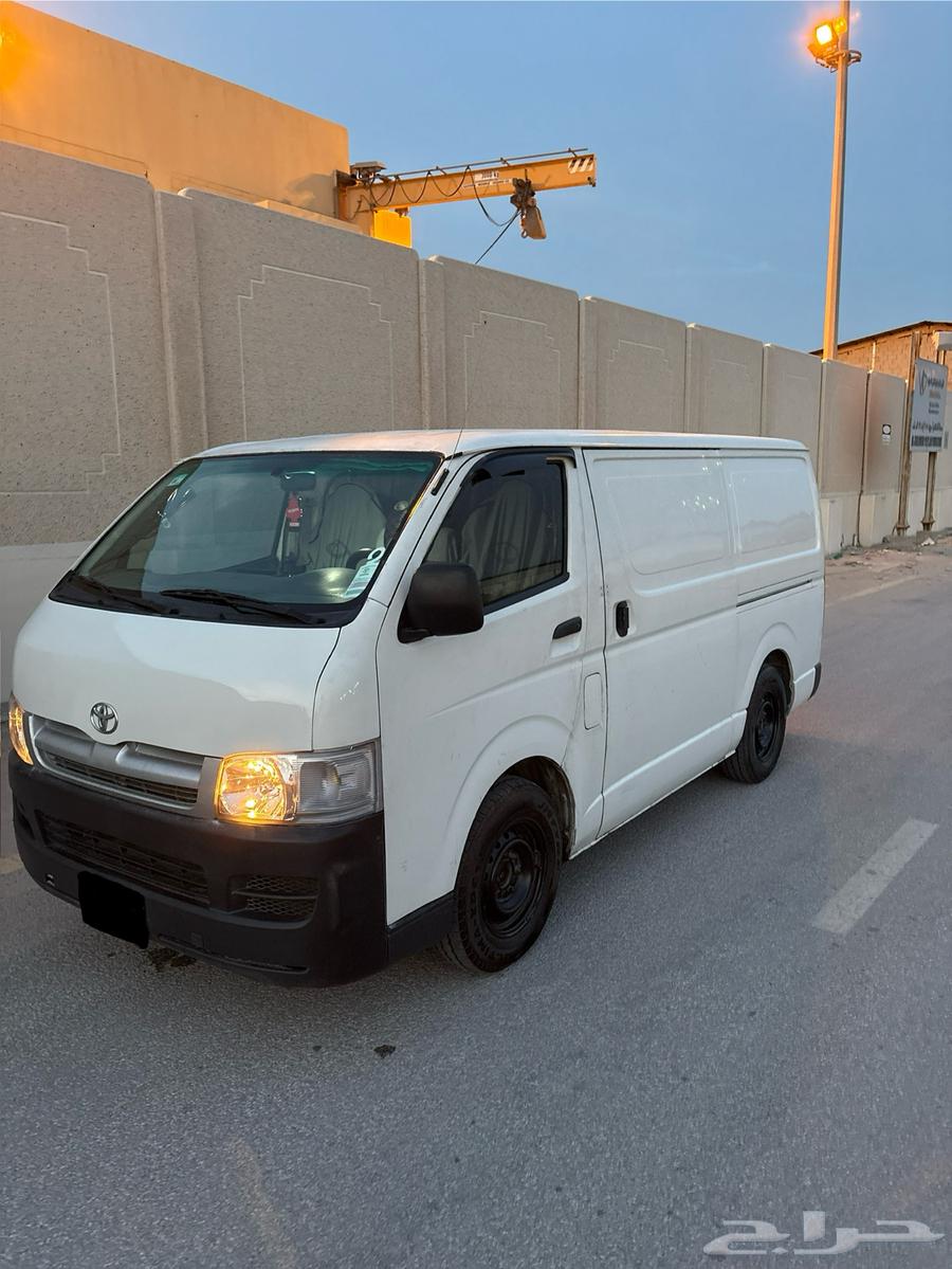 Toyota Hiace 200963038503112834112
