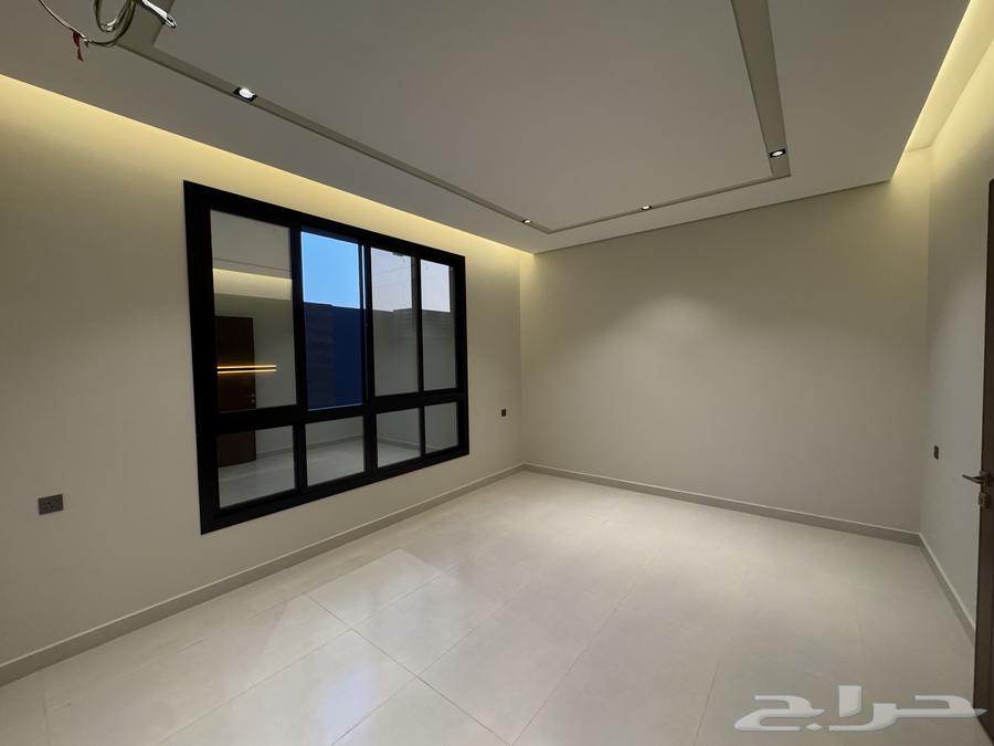 للبيع فيلا دورين وملحق في مخطط ولي العهد تشطيب vip63012954663169112
