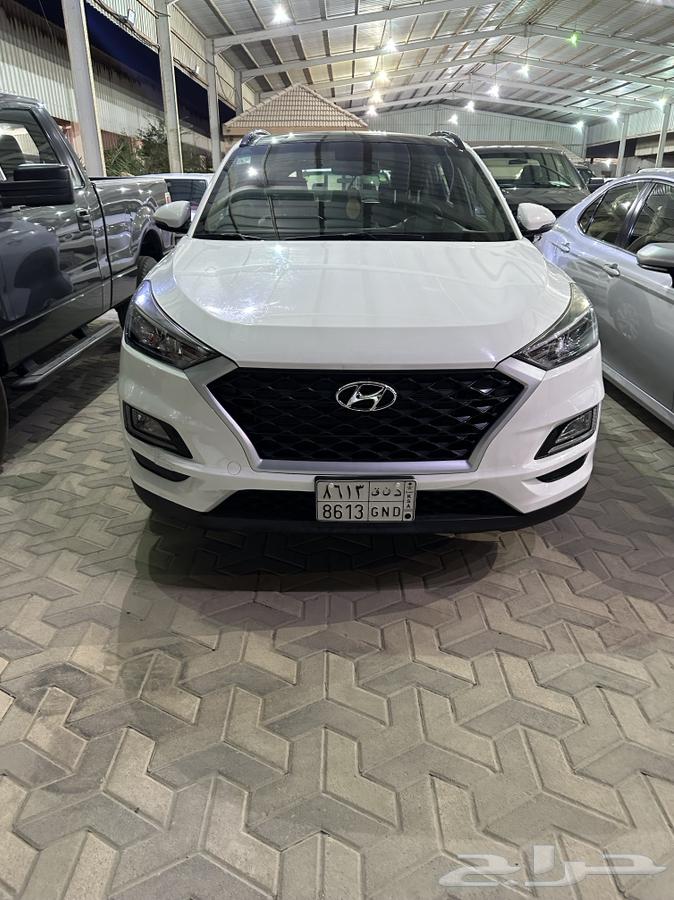 We are selling a Hyundai Tucson 2021 1600 CC with low mileage.630380810030111116