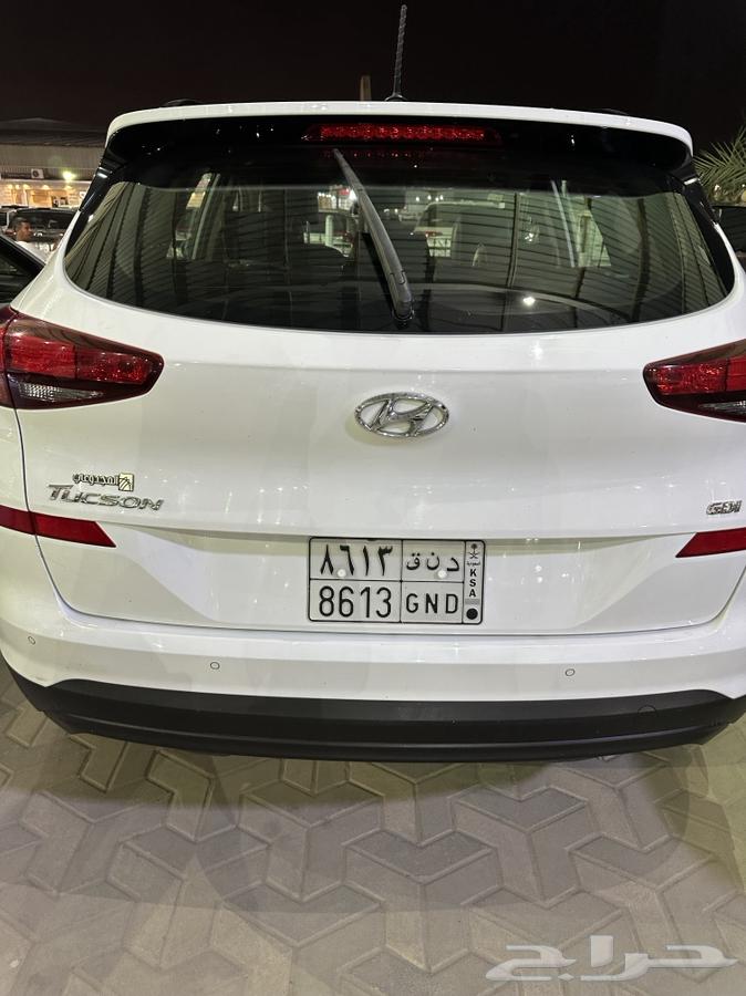 We are selling a Hyundai Tucson 2021 1600 CC with low mileage.63038081003011114