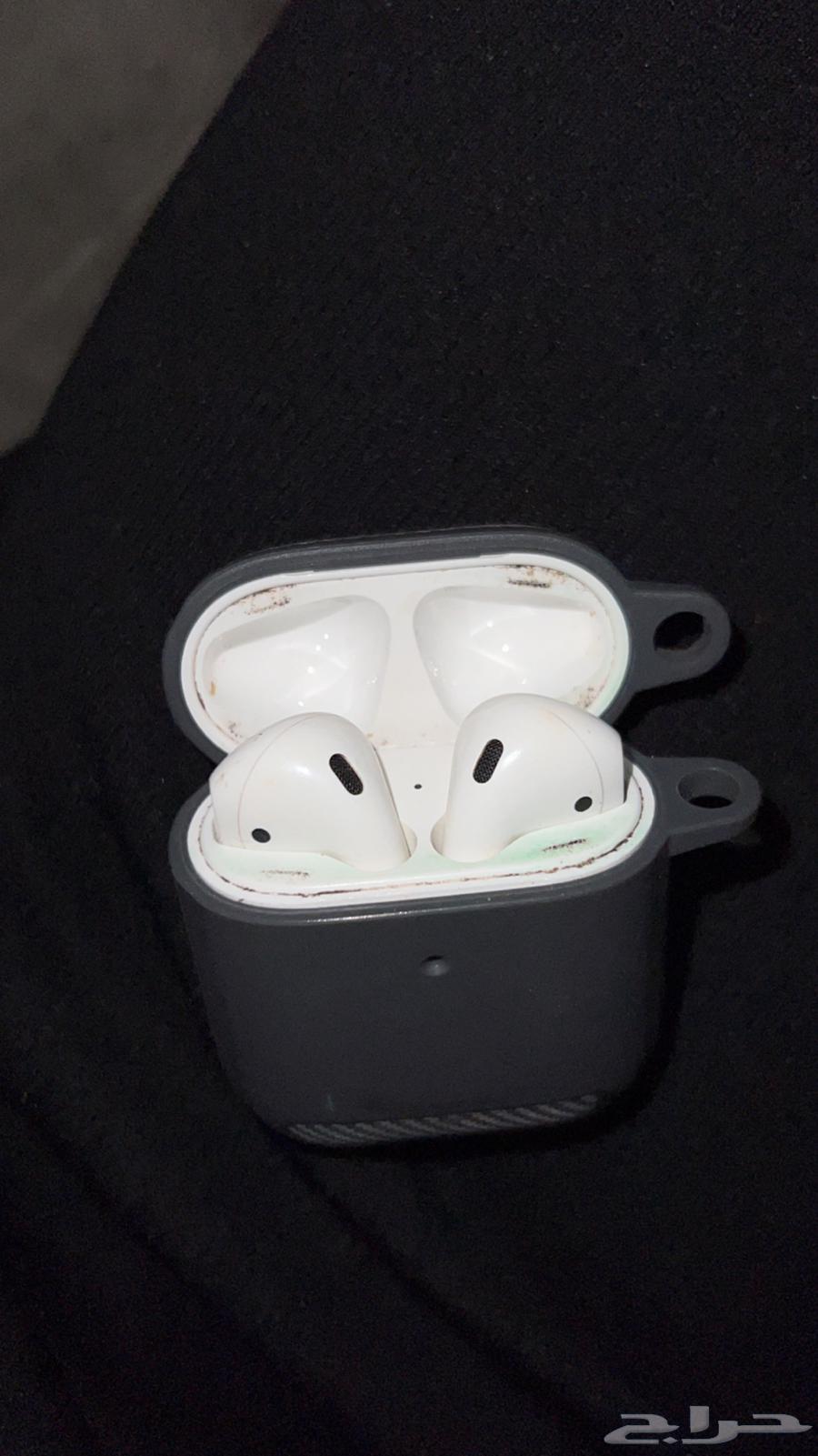 Bluetooth headphones, I swear.630272502841611113