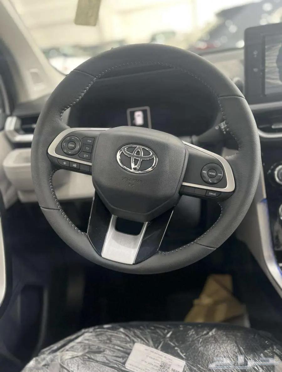 Toyota Vitz 2024 (Installments only)63035237076099112