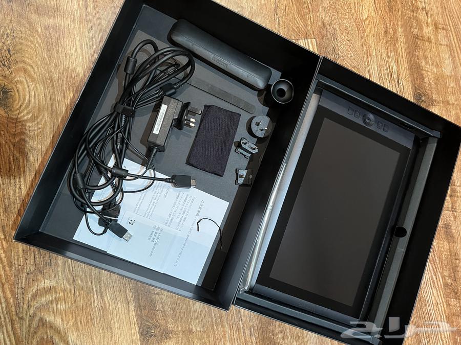 For sale: New Wacom Cintiq 13HD, used only a few times63025955304833111