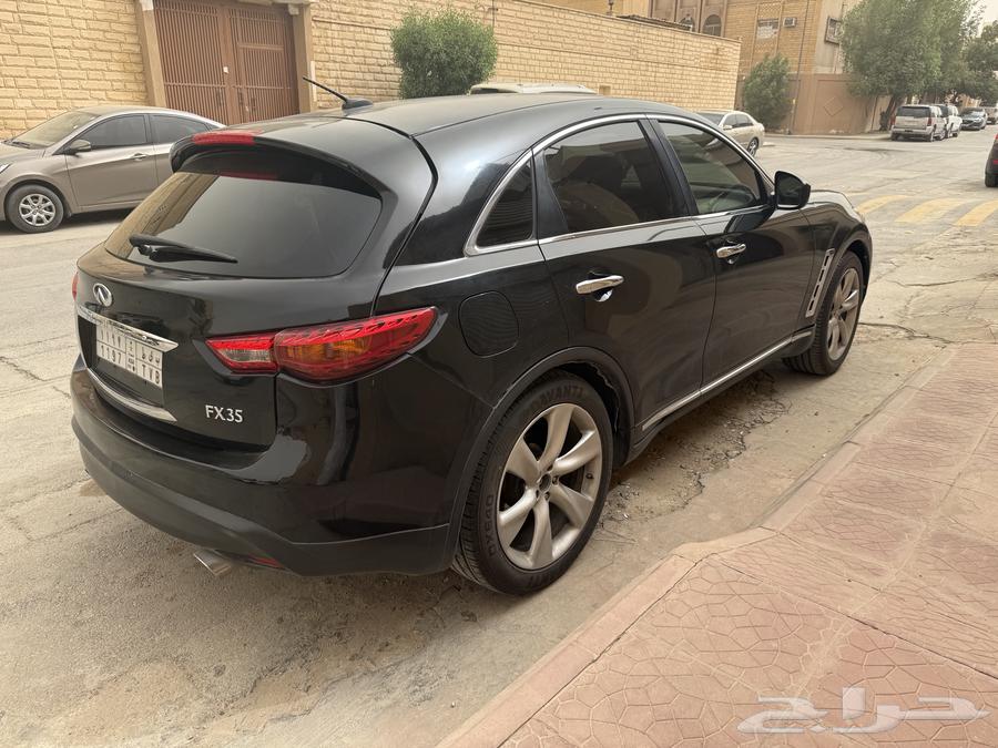 For sale Infiniti SUV 2011 user's mileage63616440990082113